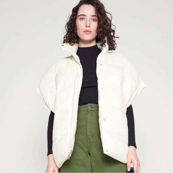 NEW UGG - Sydnee Reversible Puffer Vest - Picture 1 of 16